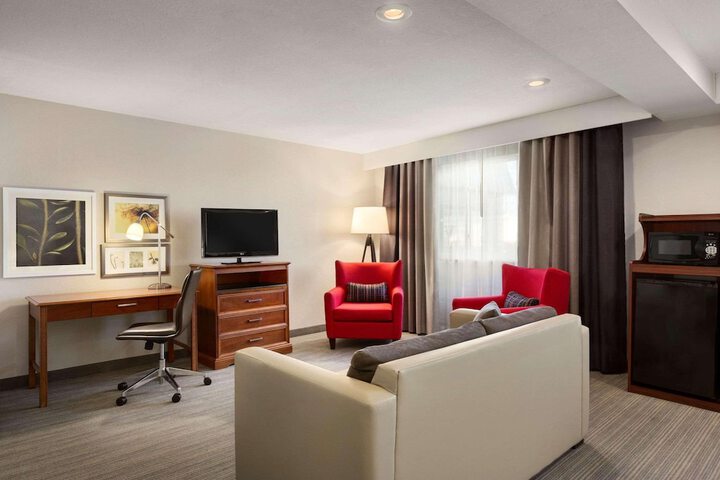 Room 8 of 17