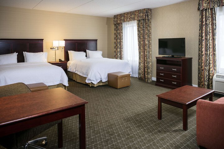 Room 9 of 42