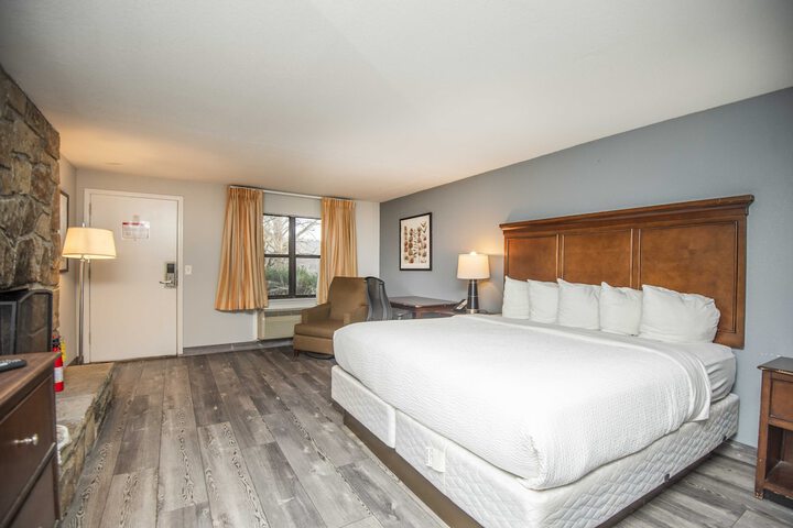 Room 52 of 345