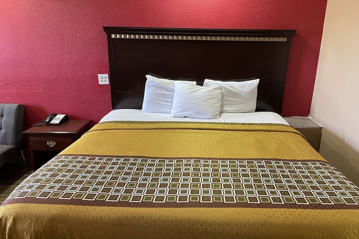 Room 15 of 32
