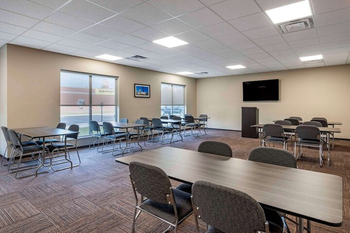 MainStay Suites Georgetown Lexington North