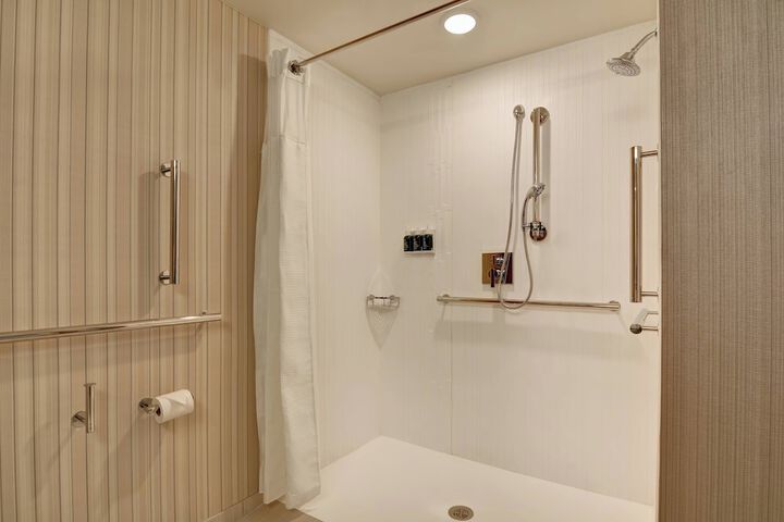 Courtyard by Marriott Bentonville Rogers Promenade