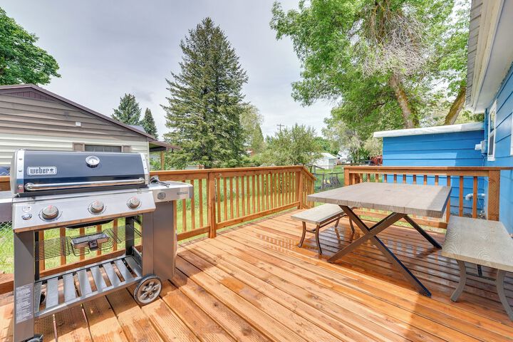 Teton Valley Getaway: Fenced Yard Grill