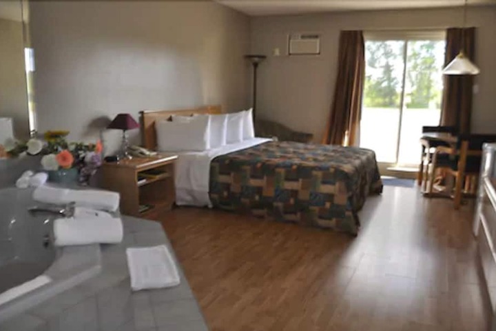 Room 19 of 44