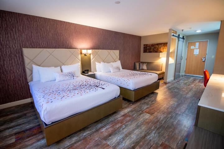 Empeiria High Sierra Hotel