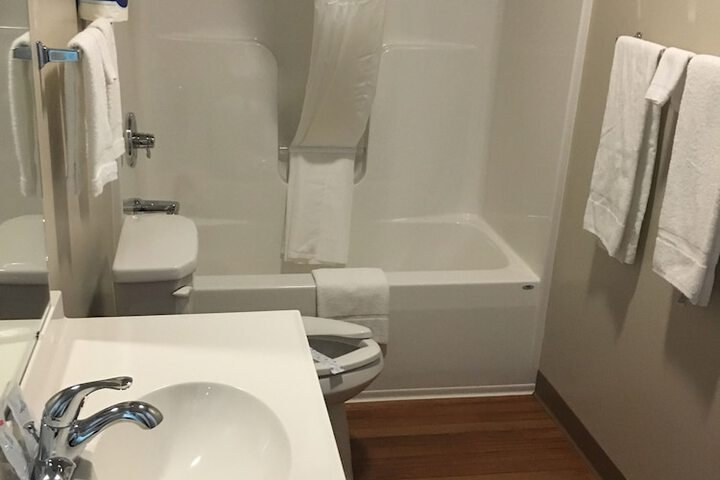 Room 9 of 17