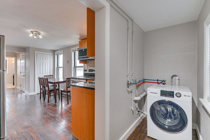 Pet-friendly Malden Apartment: 7 Mi to Boston!