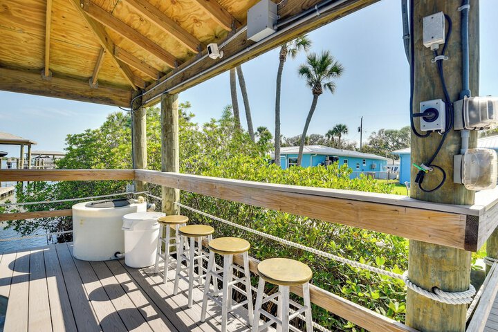Riverfront Port Orange Home w / Dock & Slip!