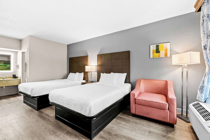 Room 14 of 31