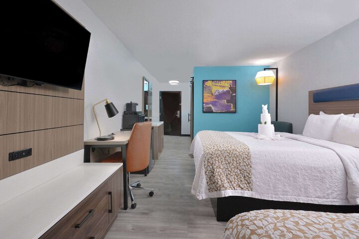 Room 48 of 118