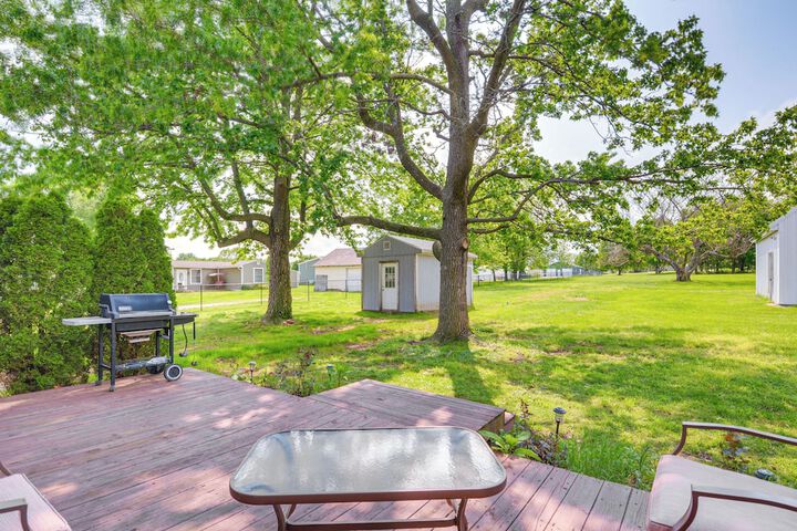 Walk to Restaurants: Stockton Home w / Game Room