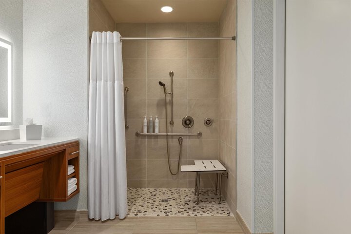 Home2 Suites by Hilton Farmington / Bloomfield
