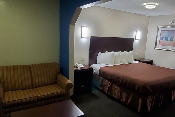 Room 32 of 34
