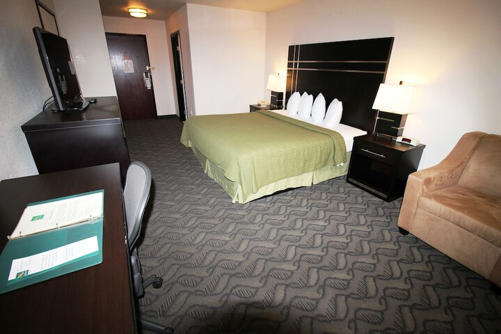 Room 13 of 52