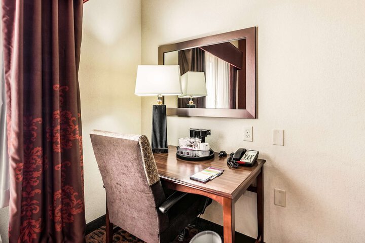 Room 28 of 52