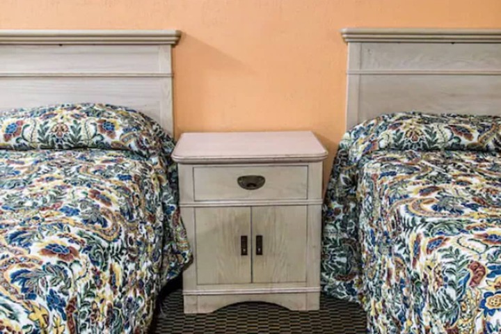 Room 6 of 21