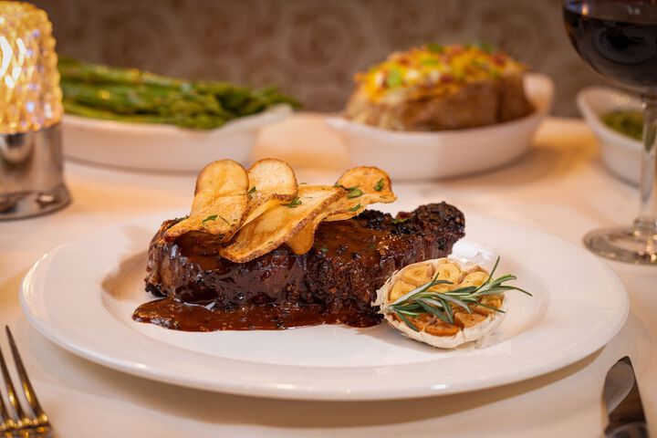 Dining 23 of 43