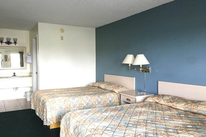 Riviera Motel