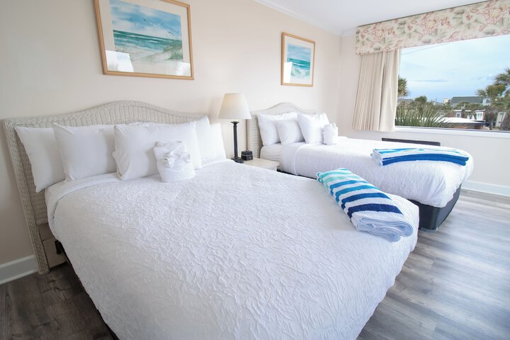 The Oceanfront Litchfield Inn