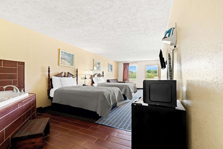 Americas Best Value Inn & Suites Mt. Pleasant