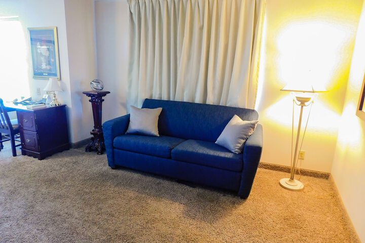 Room 10 of 43