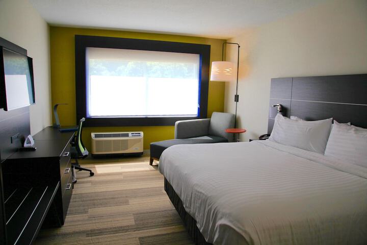 Room 22 of 35