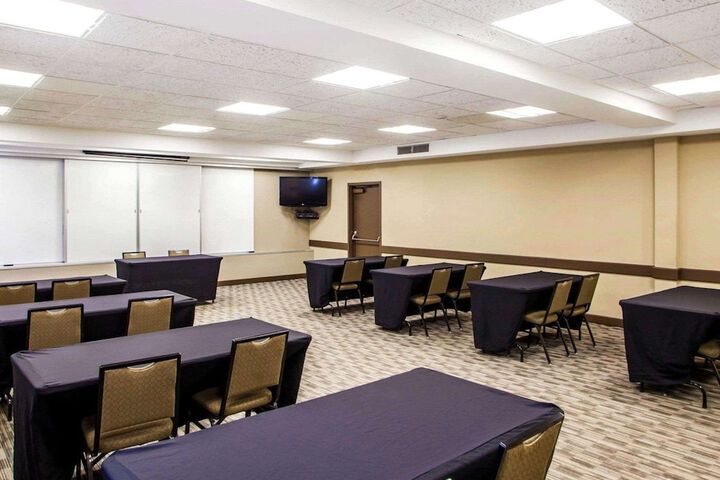 Quality Inn & Suites Peoria North