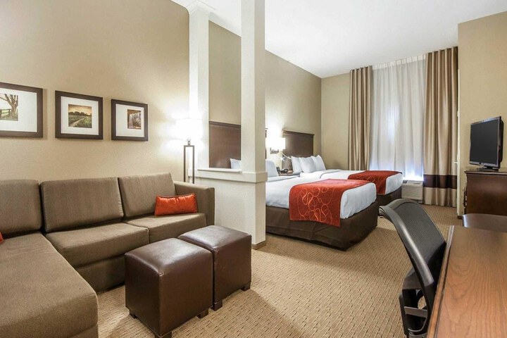 Comfort Suites Marietta - Parkersburg