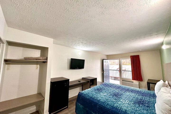 Room 14 of 40