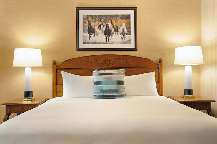 Room 35 of 63