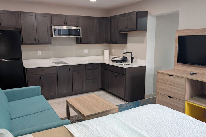 Days Inn by Wyndham Champaign / Urbana