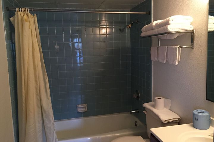 Room 28 of 50