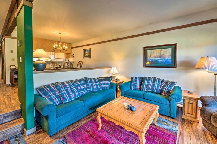 Quiet Home w / Graeagle Meadows Golf Course View!