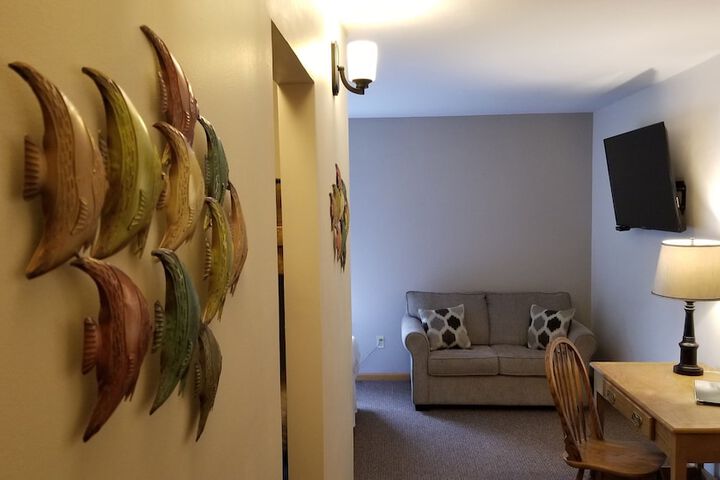 Room 11 of 40