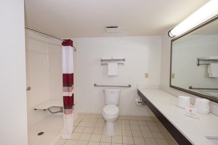 Room 22 of 28