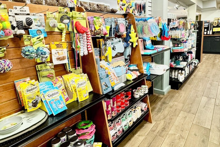 Gift Shop 166 of 180