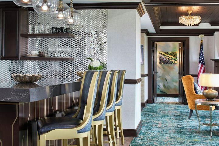 Renaissance Shoals Resort & Spa