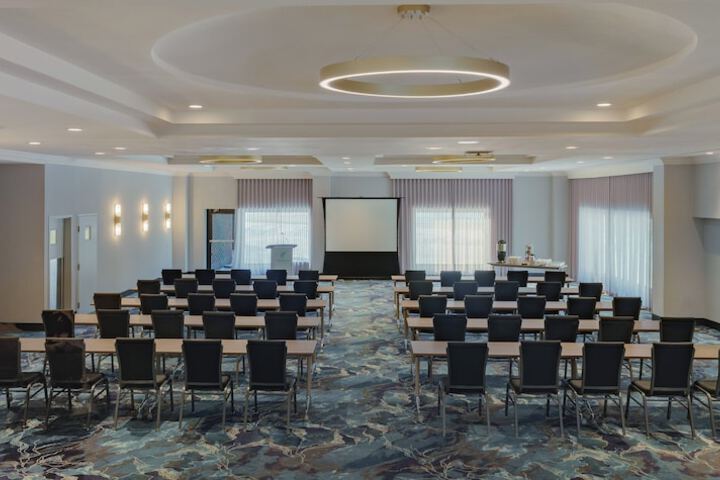 Holiday Inn Laval Montréal by IHG