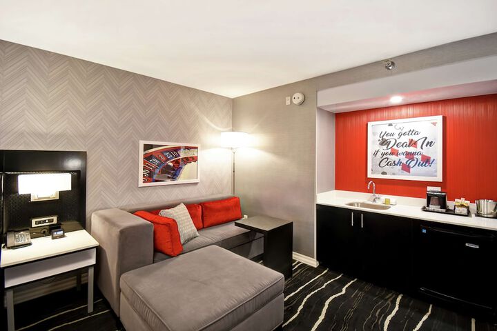 Room 43 of 102