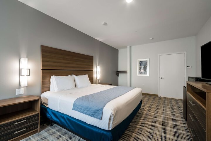 Room 33 of 39