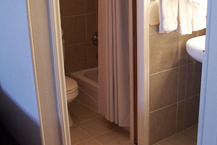 Room 10 of 56