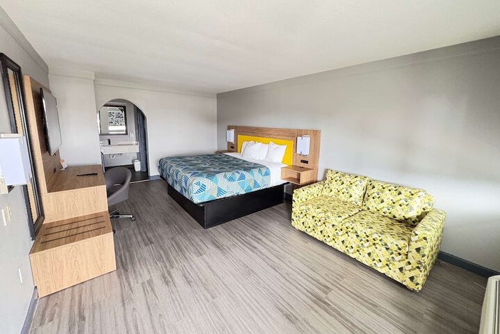 Room 25 of 26