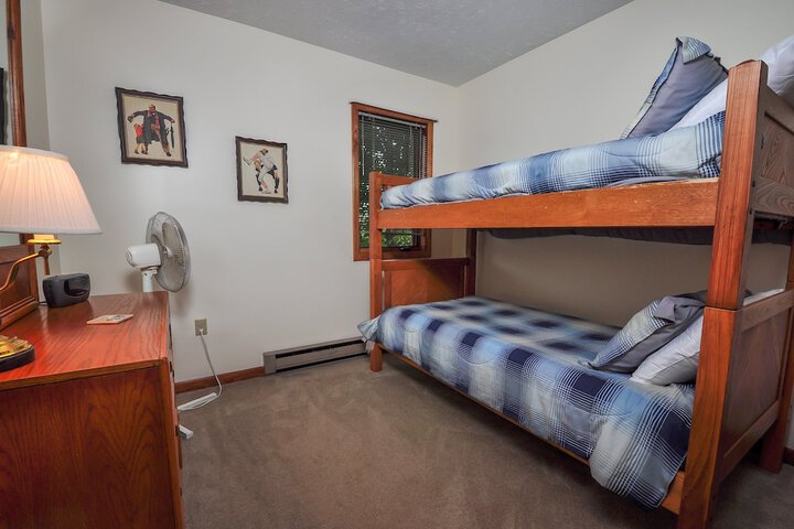 Room 15 of 19