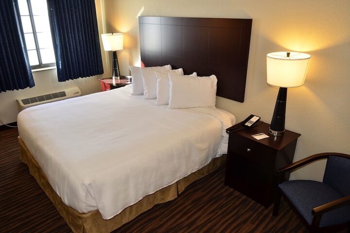 Room 78 of 106
