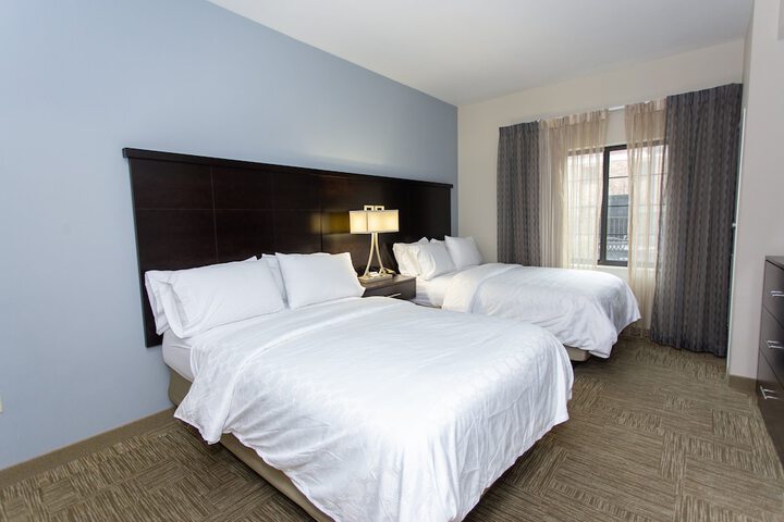 Staybridge Suites Bowling Green by IHG