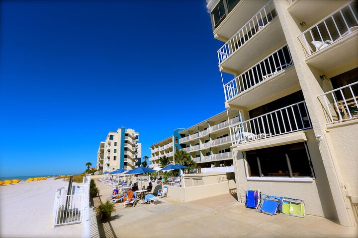 Shoreline Island Resort - Exclusively Adult