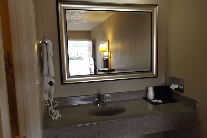 Room 5 of 27