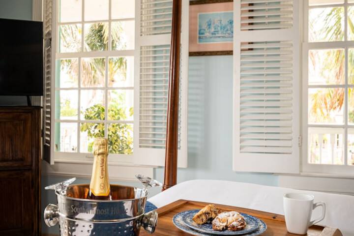Southernmost House - Adult Exclusive