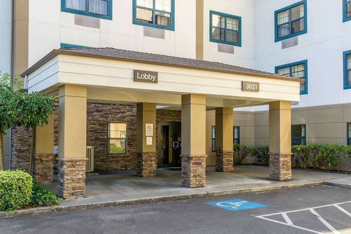 Hotel 3 of 32