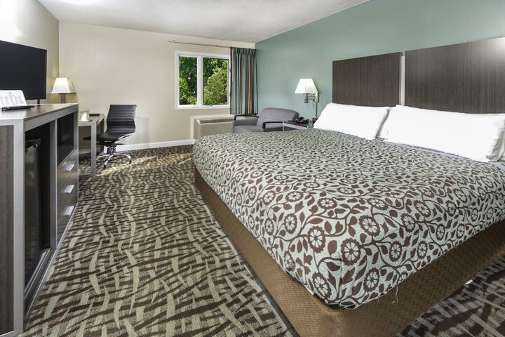 Room 11 of 26